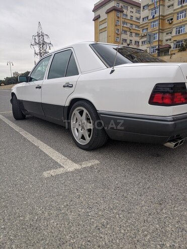Mercedes E 220 1994, 350,000 km - 2.2 l - Bakı
