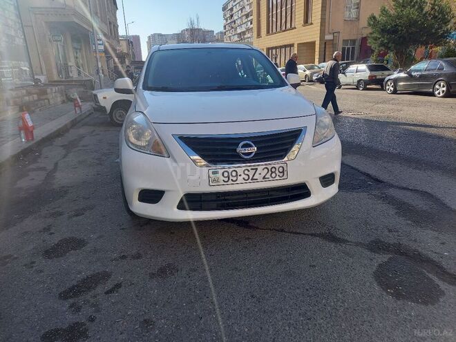 Nissan Versa 2013, 95,000 km - 1.6 л - Bakı