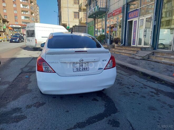 Nissan Versa 2013, 95,000 km - 1.6 л - Bakı