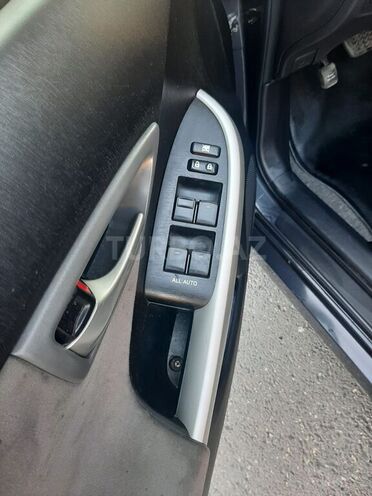 Toyota Prius 2013, 101,000 km - 1.8 l - Bakı