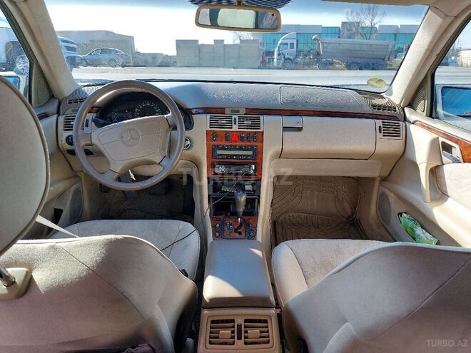 Mercedes E 220 1998, 250,000 km - 2.2 l - Sumqayıt