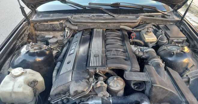 BMW 320 1995, 294,000 km - 2.0 l - Bakı