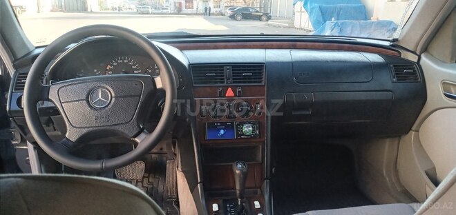 Mercedes C 220 1999, 720,000 km - 2.2 л - Sabirabad