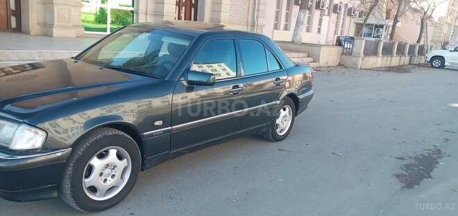 Mercedes C 220 1999, 720,000 km - 2.2 л - Sabirabad
