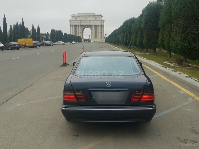 Mercedes E 260 1999, 280,000 km - 2.6 л - Gəncə