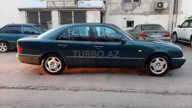 Mercedes E 240 1999, 280,000 km - 2.4 l - Bakı