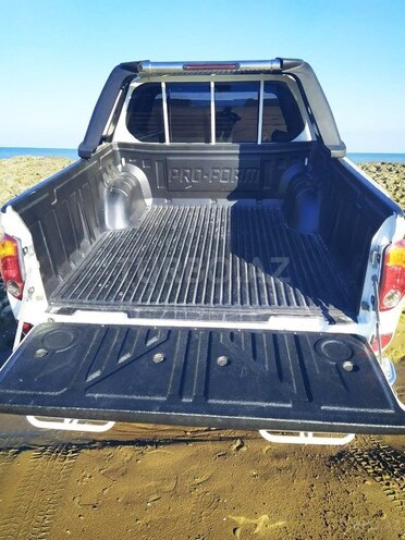 Mitsubishi L200 2014, 111,800 km - 2.5 l - Bakı