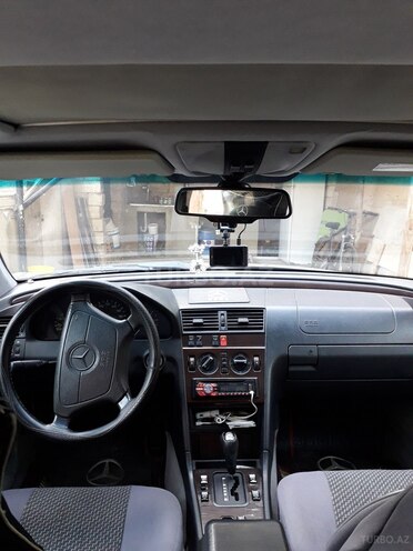 Mercedes C 220 1995, 407,165 km - 2.2 l - Bakı