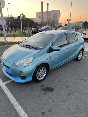 Toyota Prius C 2012, 120,985 km - 1.5 л - Bakı