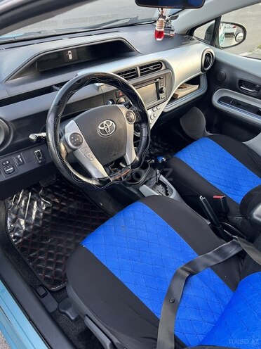 Toyota Prius C 2012, 120,985 km - 1.5 л - Bakı