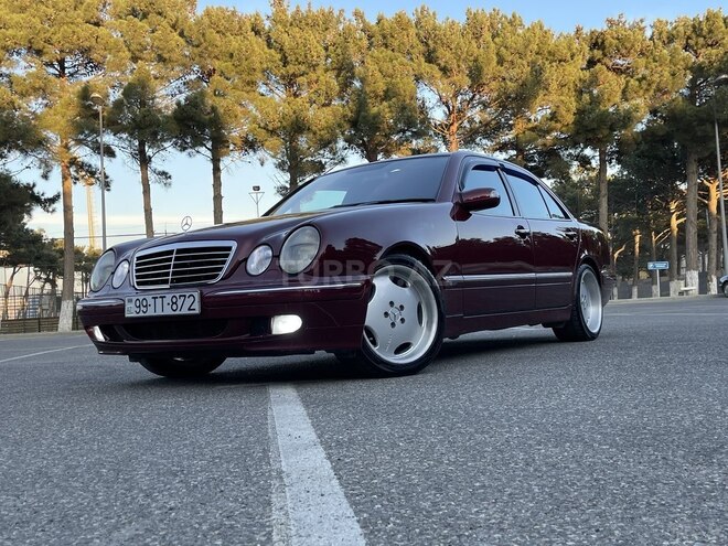 Mercedes E 320 2000, 179,000 km - 3.2 л - Sumqayıt