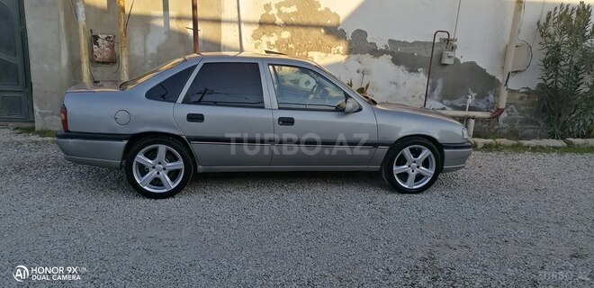 Opel Vectra 1994, 163,900 km - 2.0 l - Bakı