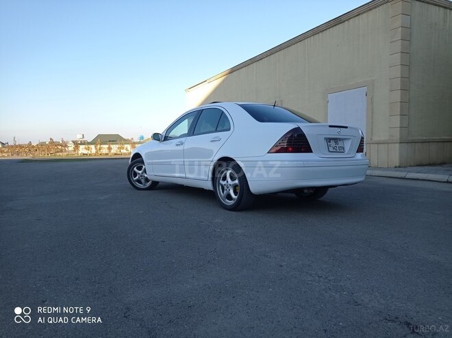 Mercedes C 240 2001, 122,222 km - 2.6 л - Neftçala