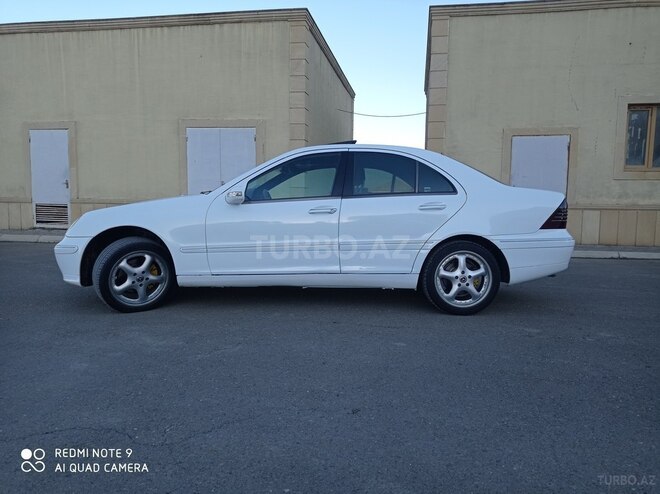 Mercedes C 240 2001, 122,222 km - 2.6 л - Neftçala