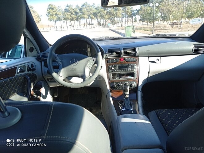Mercedes C 240 2001, 122,222 km - 2.6 л - Neftçala