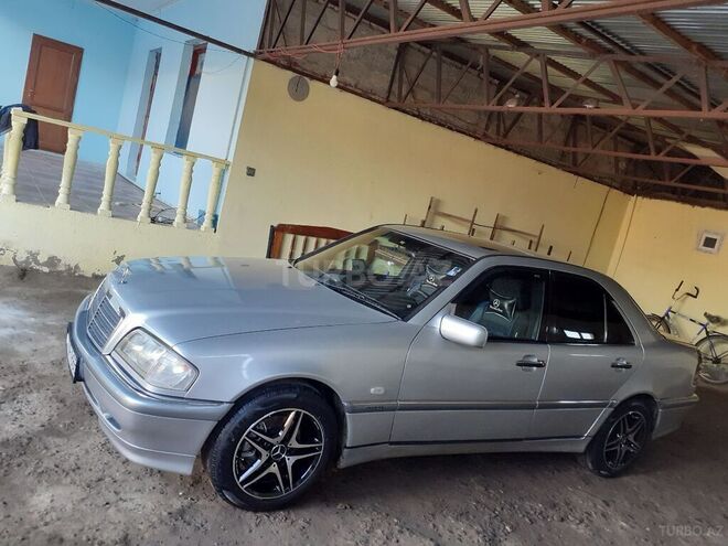 Mercedes C 220 1999, 570,000 km - 2.2 l - Beyləqan