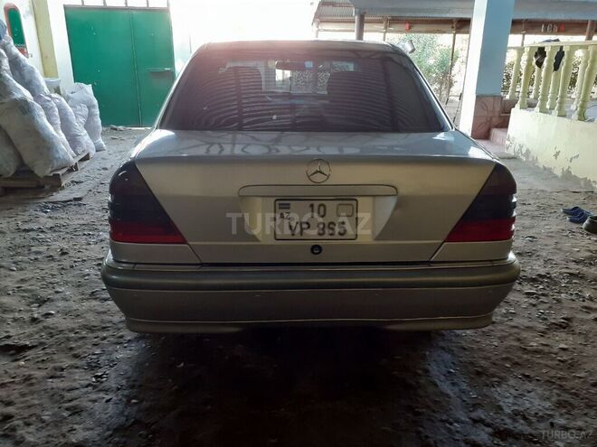 Mercedes C 220 1999, 570,000 km - 2.2 l - Beyləqan