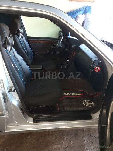 Mercedes C 220 1999, 570,000 km - 2.2 l - Beyləqan