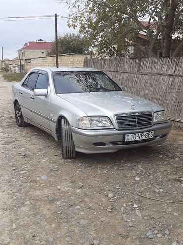 Mercedes C 220 1999, 570,000 km - 2.2 l - Beyləqan