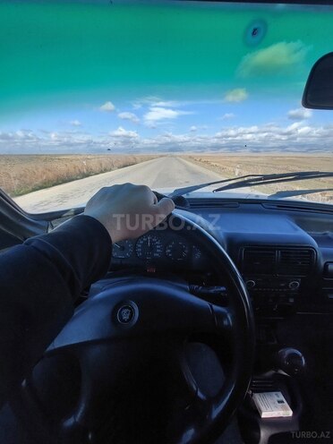 GAZ 3110 2004, 316,119 km - 2.4 l - Saatlı