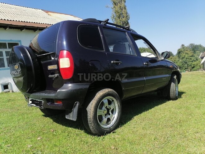 Chevrolet Niva 2005, 200,000 km - 1.7 l - Lerik