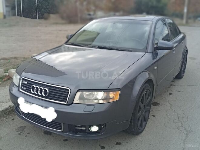 Audi A4 2004, 330,000 km - 1.8 l - Gəncə