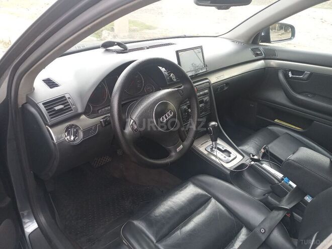 Audi A4 2004, 330,000 km - 1.8 l - Gəncə