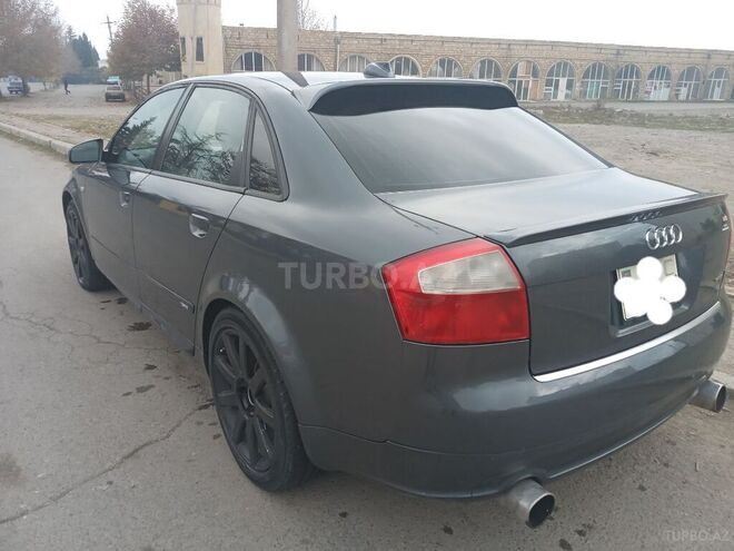 Audi A4 2004, 330,000 km - 1.8 l - Gəncə