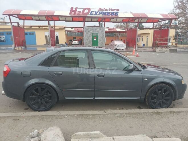 Audi A4 2004, 330,000 km - 1.8 l - Gəncə