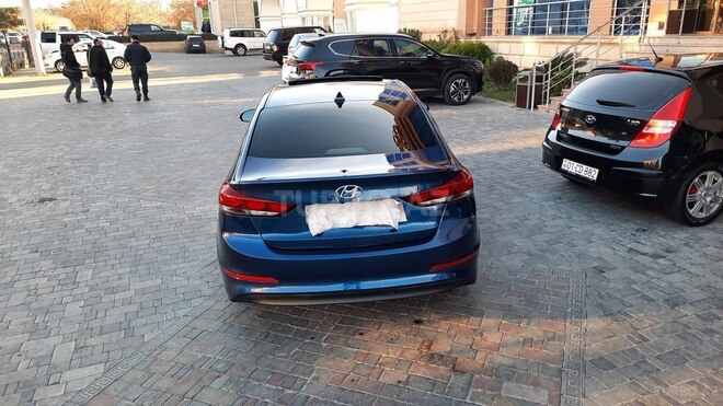 Hyundai Elantra 2016, 76,000 km - 2.0 l - Bakı