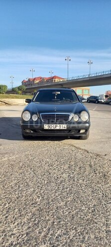 Mercedes E 240 2000, 300,000 km - 2.4 л - Bakı