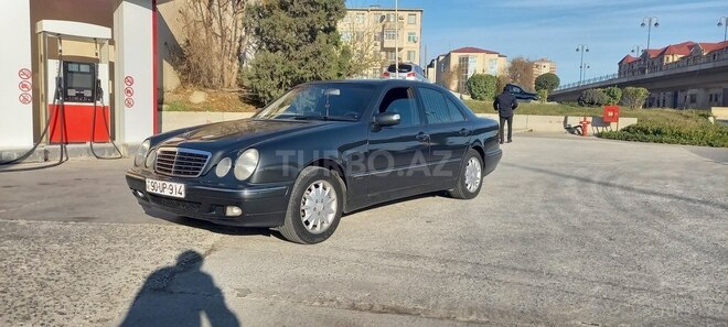 Mercedes E 240 2000, 300,000 km - 2.4 л - Bakı