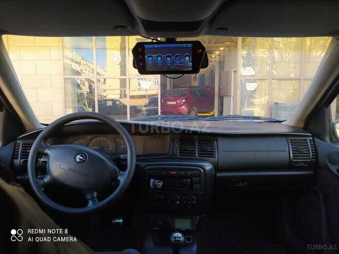 Opel Vectra 1999, 350,000 km - 1.6 l - Sumqayıt