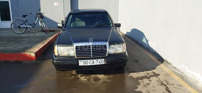 Mercedes E 200 1992, 650,843 km - 2.0 l - Sabirabad