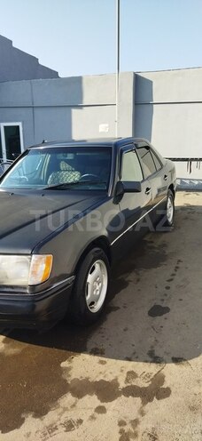 Mercedes E 200 1992, 650,843 km - 2.0 l - Sabirabad