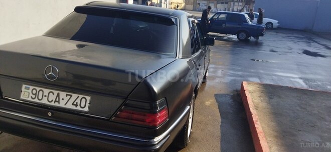 Mercedes E 200 1992, 650,843 km - 2.0 l - Sabirabad