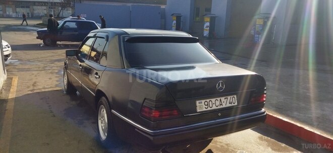 Mercedes E 200 1992, 650,843 km - 2.0 l - Sabirabad