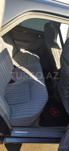 Mercedes E 200 1992, 650,843 km - 2.0 l - Sabirabad