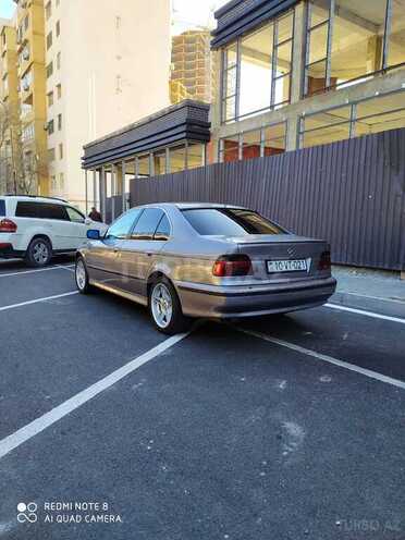 BMW 528 1999, 312,000 km - 2.8 l - Bakı