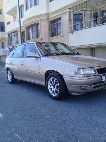 Opel Astra 1995, 405,320 km - 1.6 l - Bakı