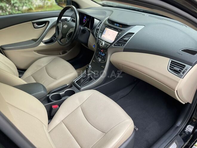 Hyundai Elantra 2015, 38,000 km - 1.8 л - Bakı