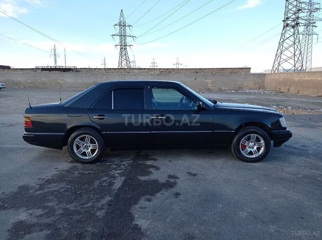 Mercedes E 200 1992, 328,800 km - 2.0 l - Bakı
