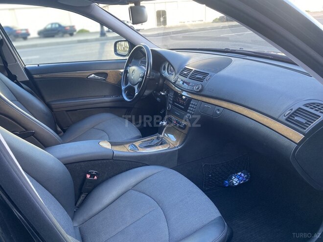 Mercedes E 200 2008, 124,000 km - 1.8 l - Bakı