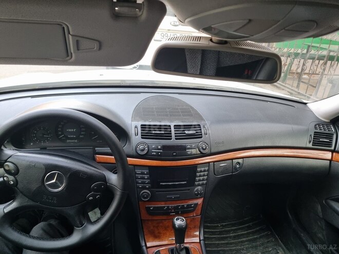 Mercedes E 220 2008, 300,000 km - 2.2 л - Bakı