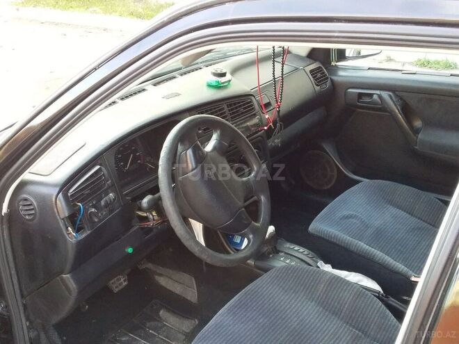 Volkswagen Golf 1993, 159,738 km - 2.0 л - Ucar