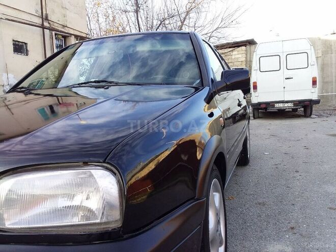 Volkswagen Golf 1993, 159,738 km - 2.0 л - Ucar