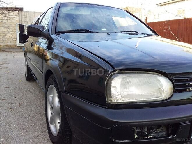 Volkswagen Golf 1993, 159,738 km - 2.0 л - Ucar