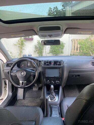 Volkswagen Jetta 2010, 241,402 km - 2.5 l - Bakı