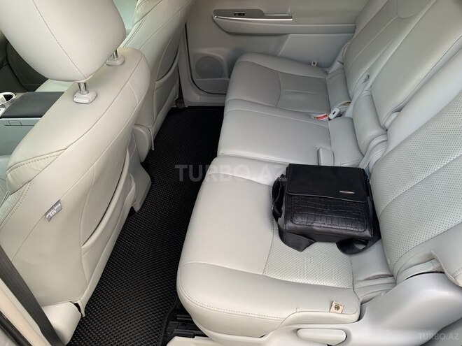 Toyota Prius V 2012, 147,000 km - 1.8 l - Bakı