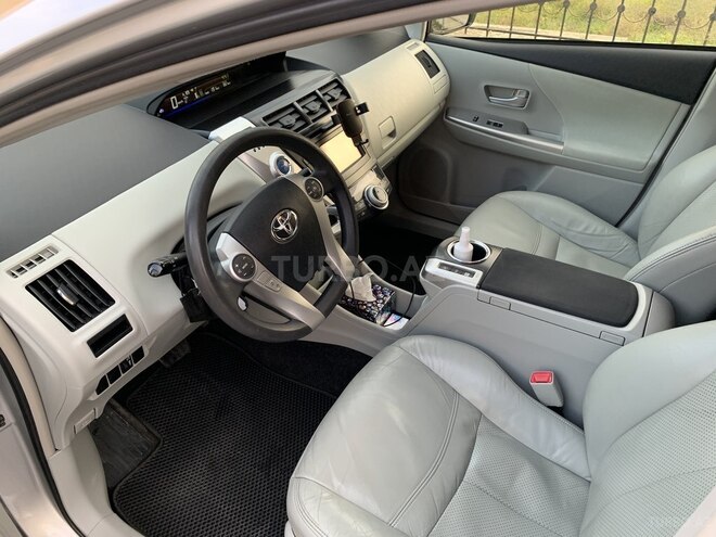 Toyota Prius V 2012, 147,000 km - 1.8 l - Bakı